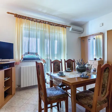 Two-bedroom In Апартаменты Peruski