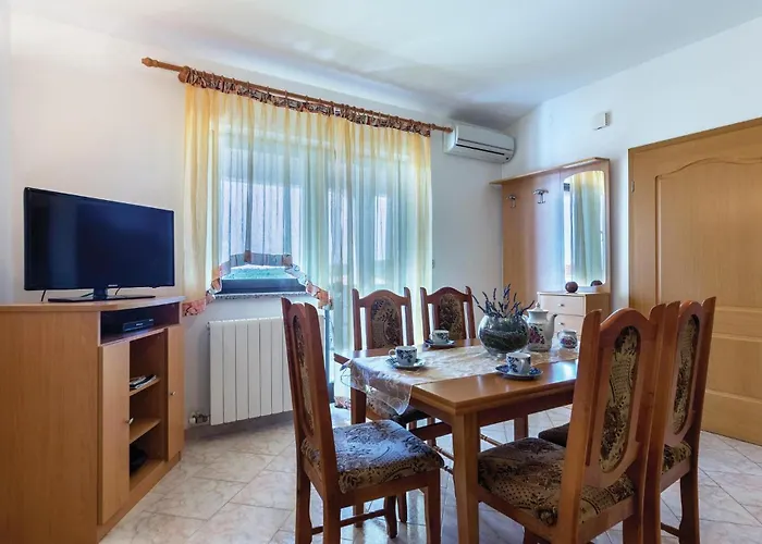 Two-bedroom In Apartment Peruski